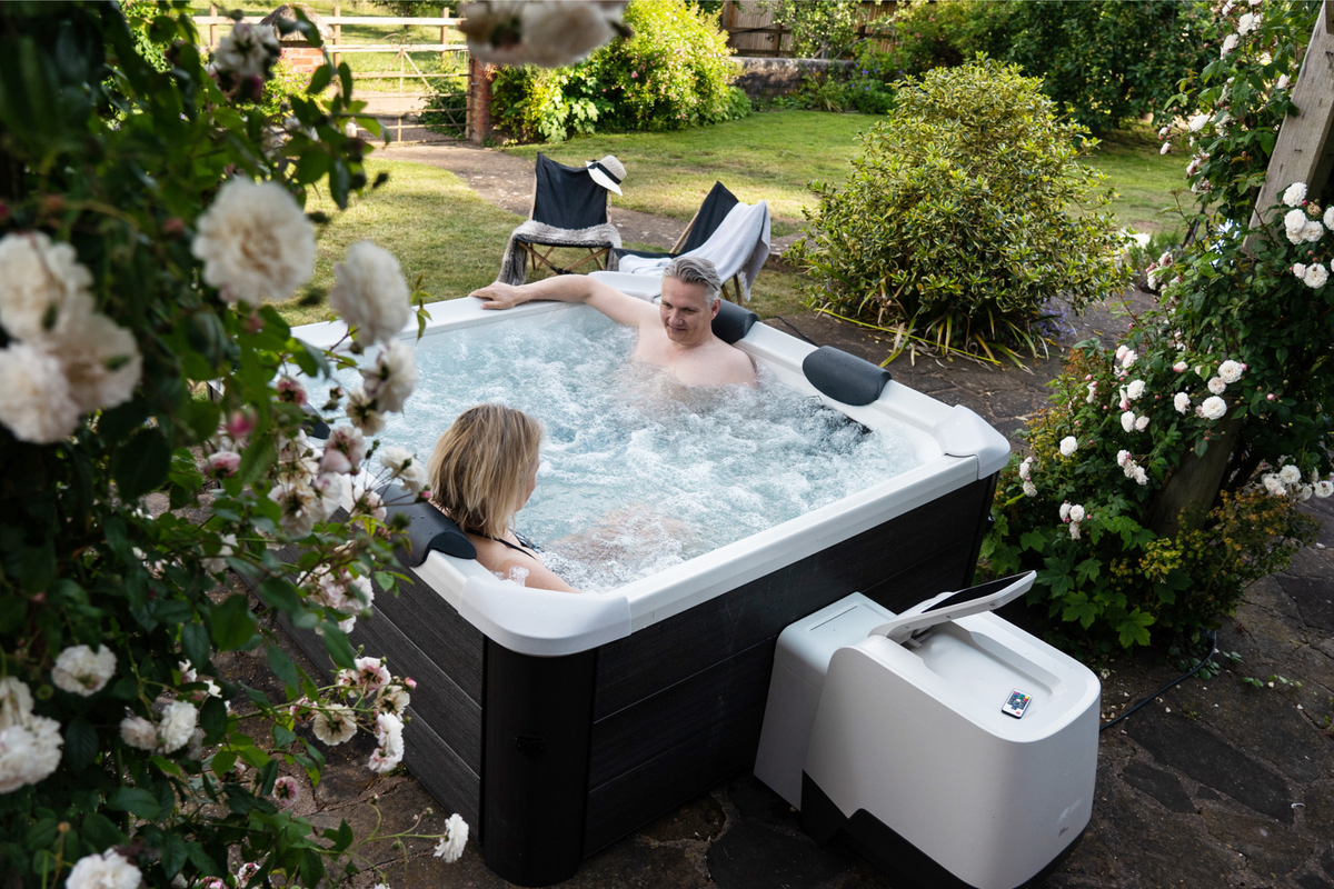 MSpa OSLO Frame Series 6-Person Rigid Hot Tub & Spa